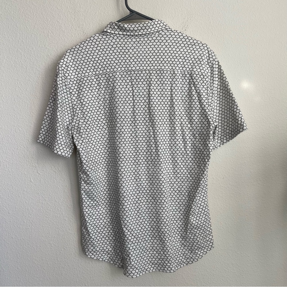 Faherty Scale Print Button Down Short Sleeve Shirt - image 5